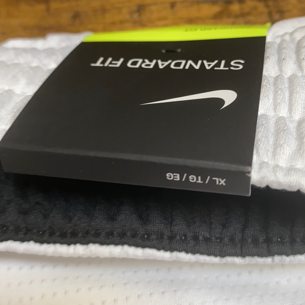 New Nike boys xl shorts